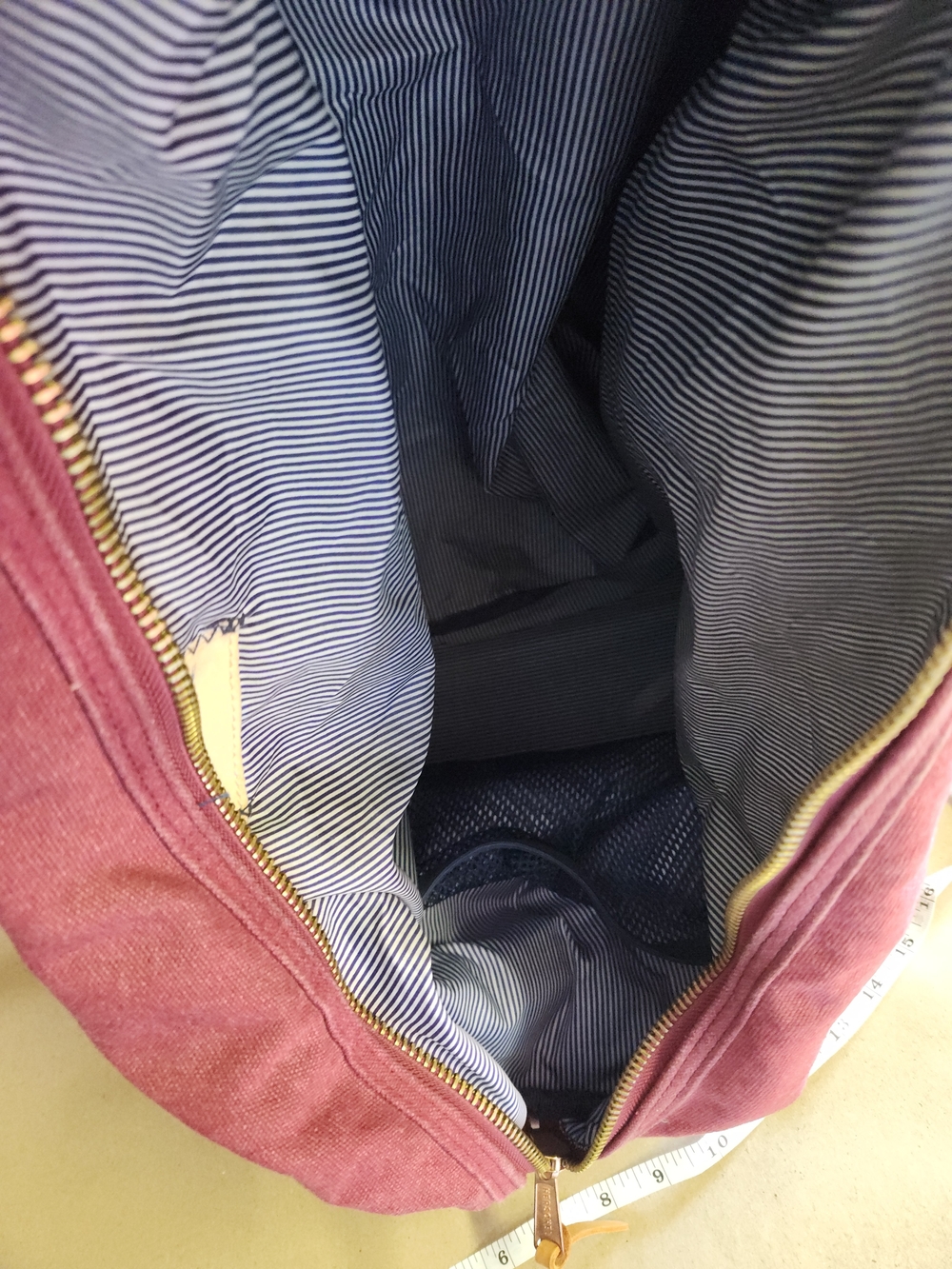 Herschel Supply Company Travel Duffle - Picture 8 of 8